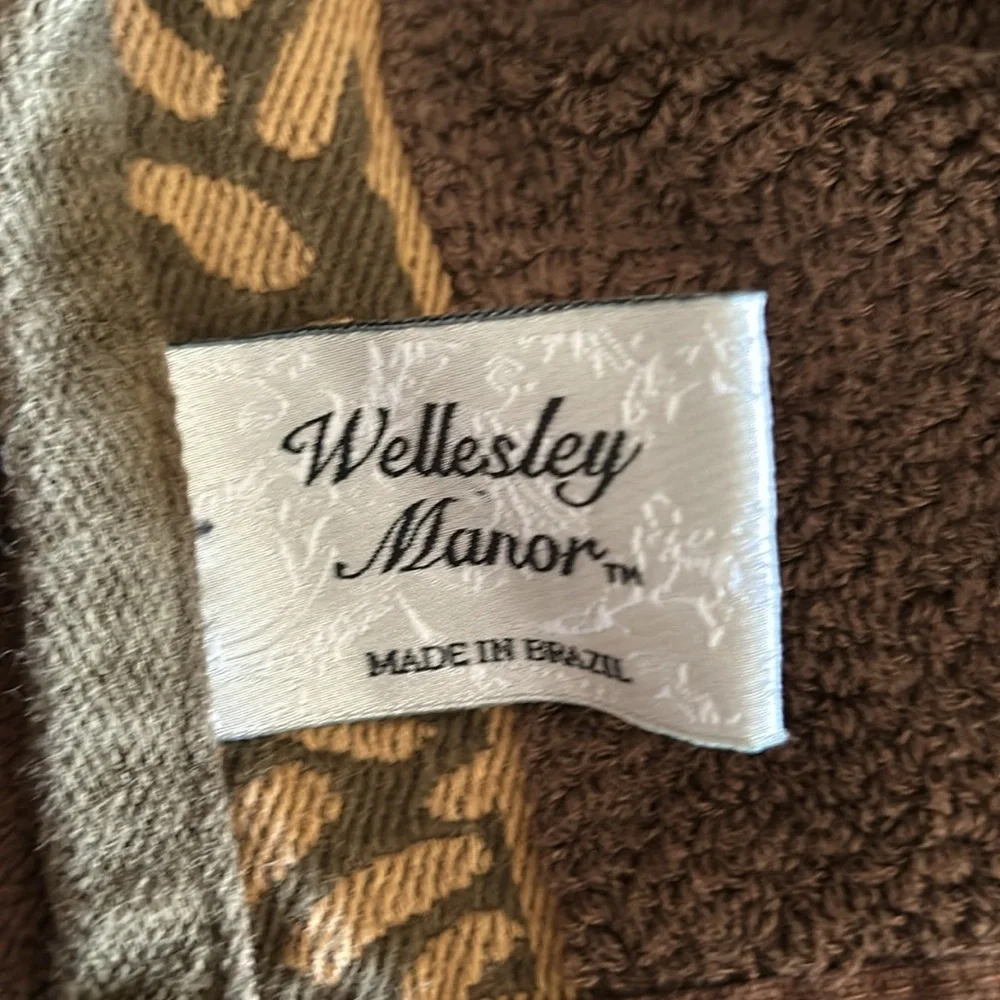 Brown Palm Tree Accent Towel